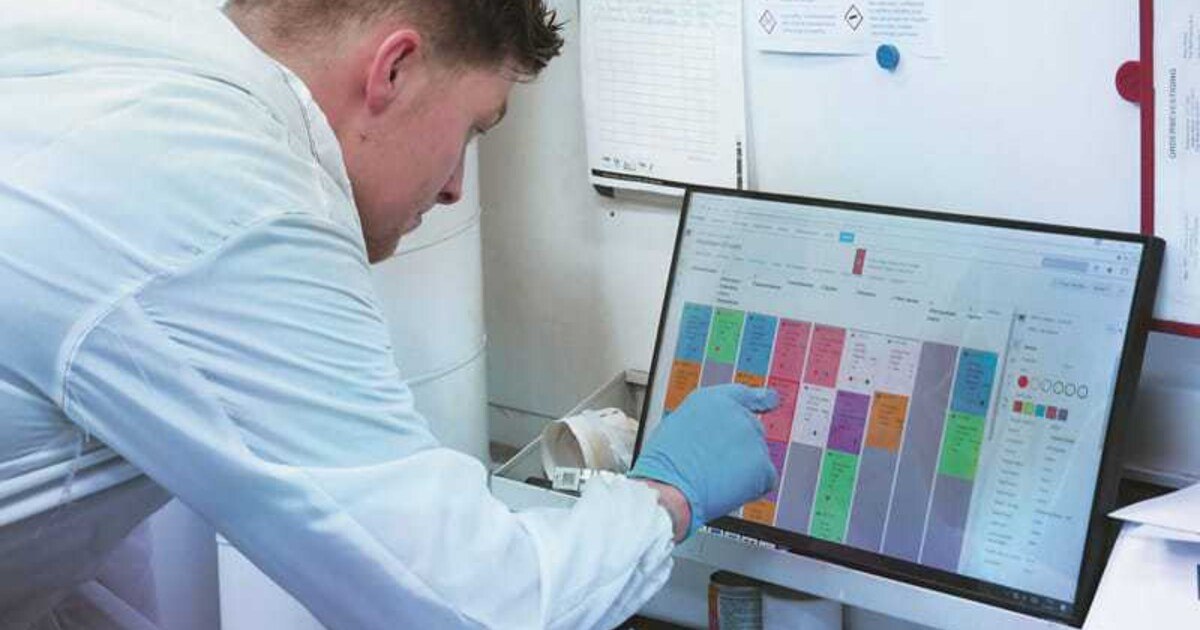 AkzoNobel digitalisiert mit Carbeat