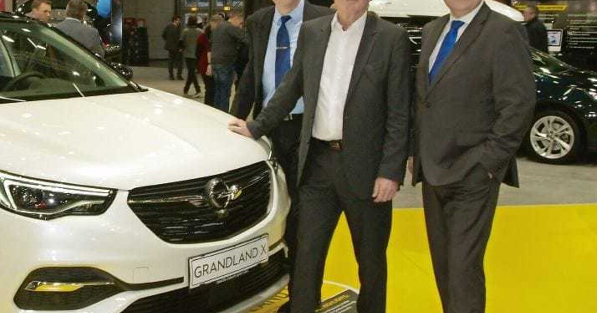 Opel fährt auf Goodyear Dunlop