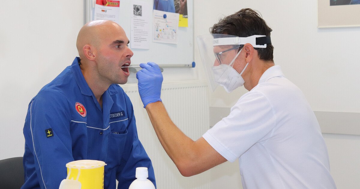 Banner: Corona-Tests für Mitarbeiter