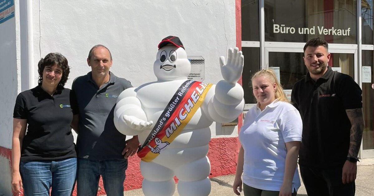 Und das lebensgroße Michelin-Männchen geht an...