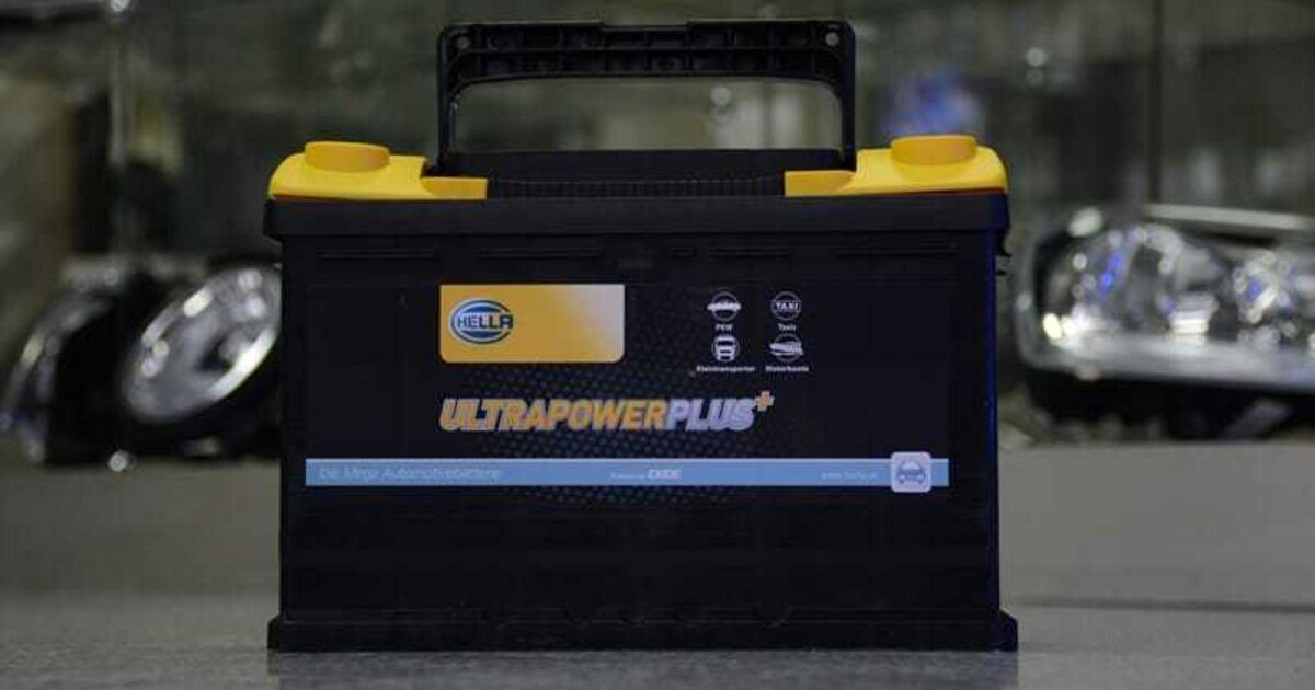 Hella Ersatzteilhandel mit neuer Batterie