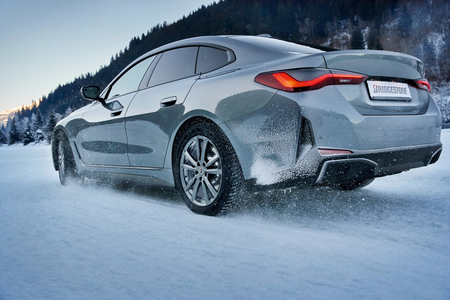 Bridgestone Blizzak 6 Sieger im sportscars Winterreifentest 2025